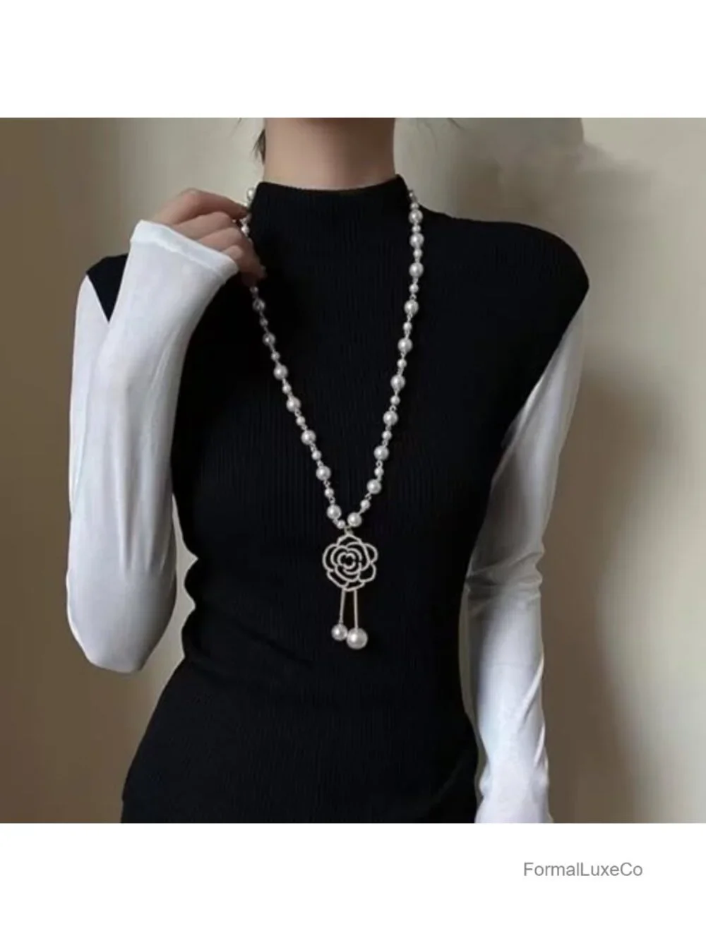 Vintage Rhinestone Pearl Rose Pendant Necklace, Long Chain, Lobster Clasp